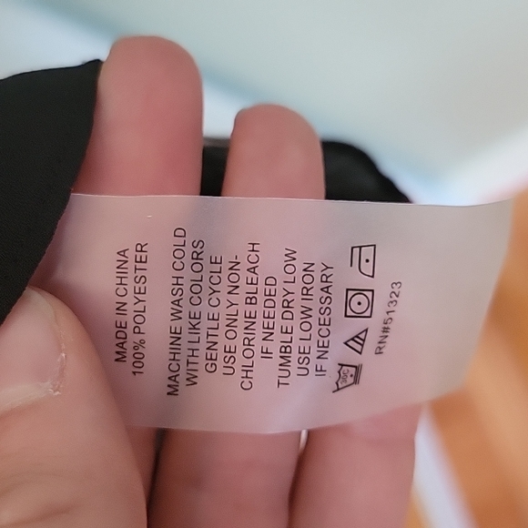 Vince Camuto Top - Picture 3 of 4